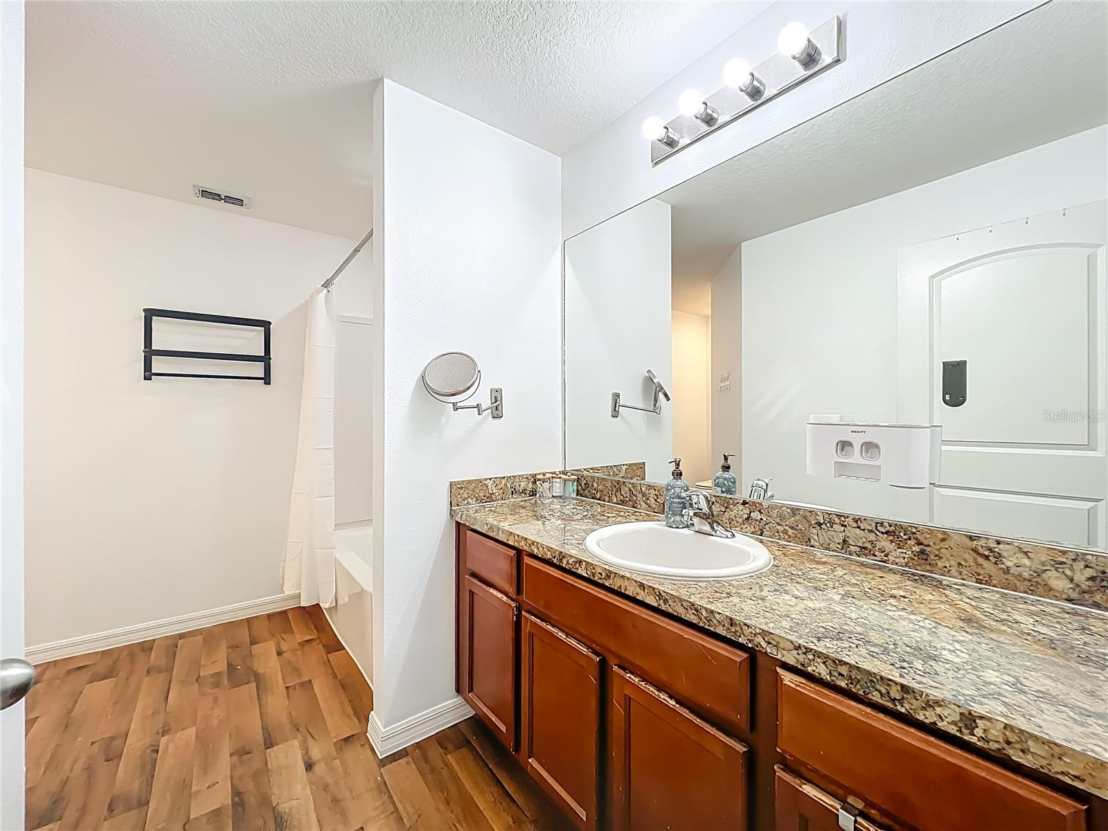 Image 15 of 19 For 2395 Bracknell Forest Trl