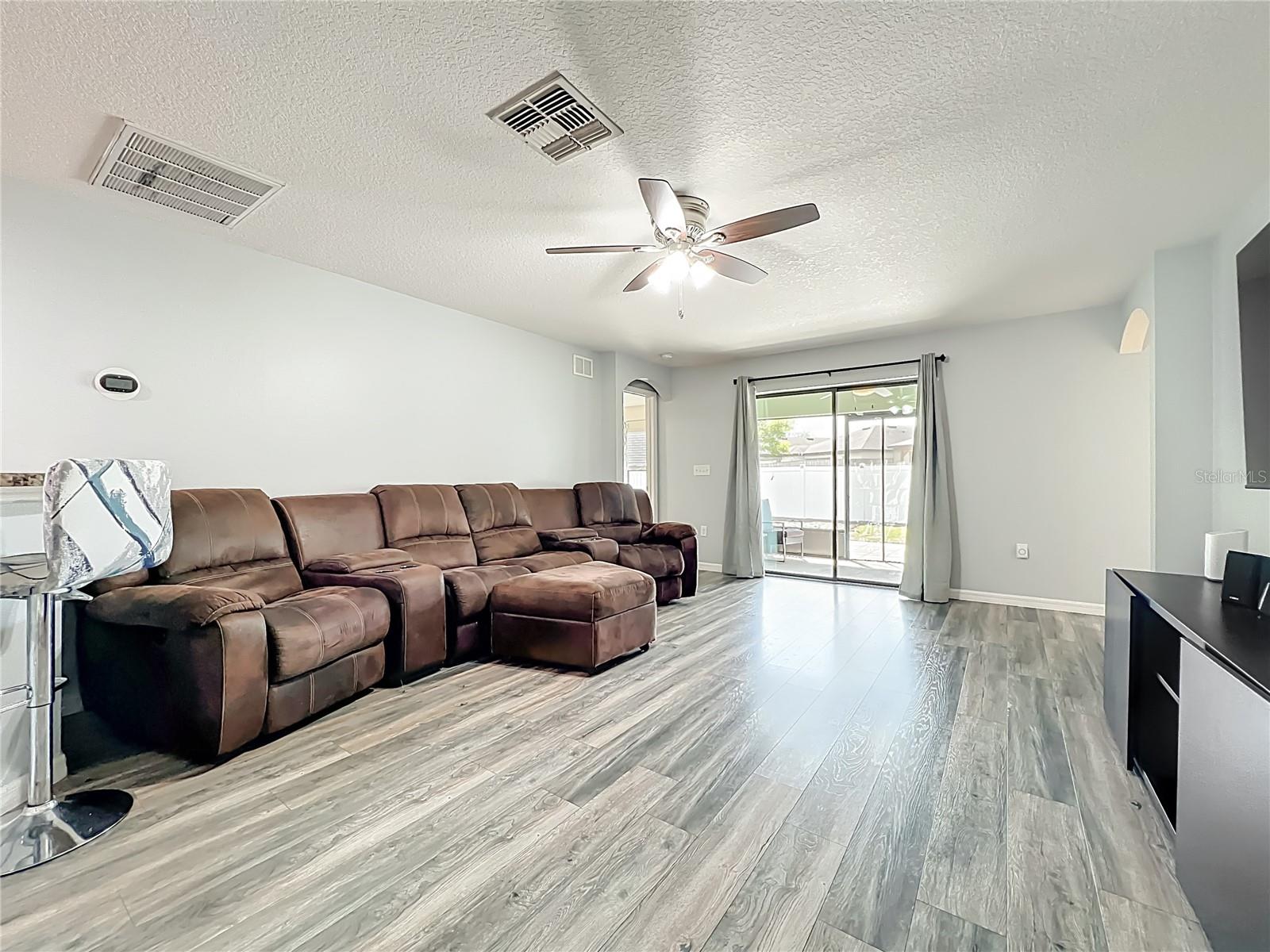 Image 6 of 19 For 2395 Bracknell Forest Trl