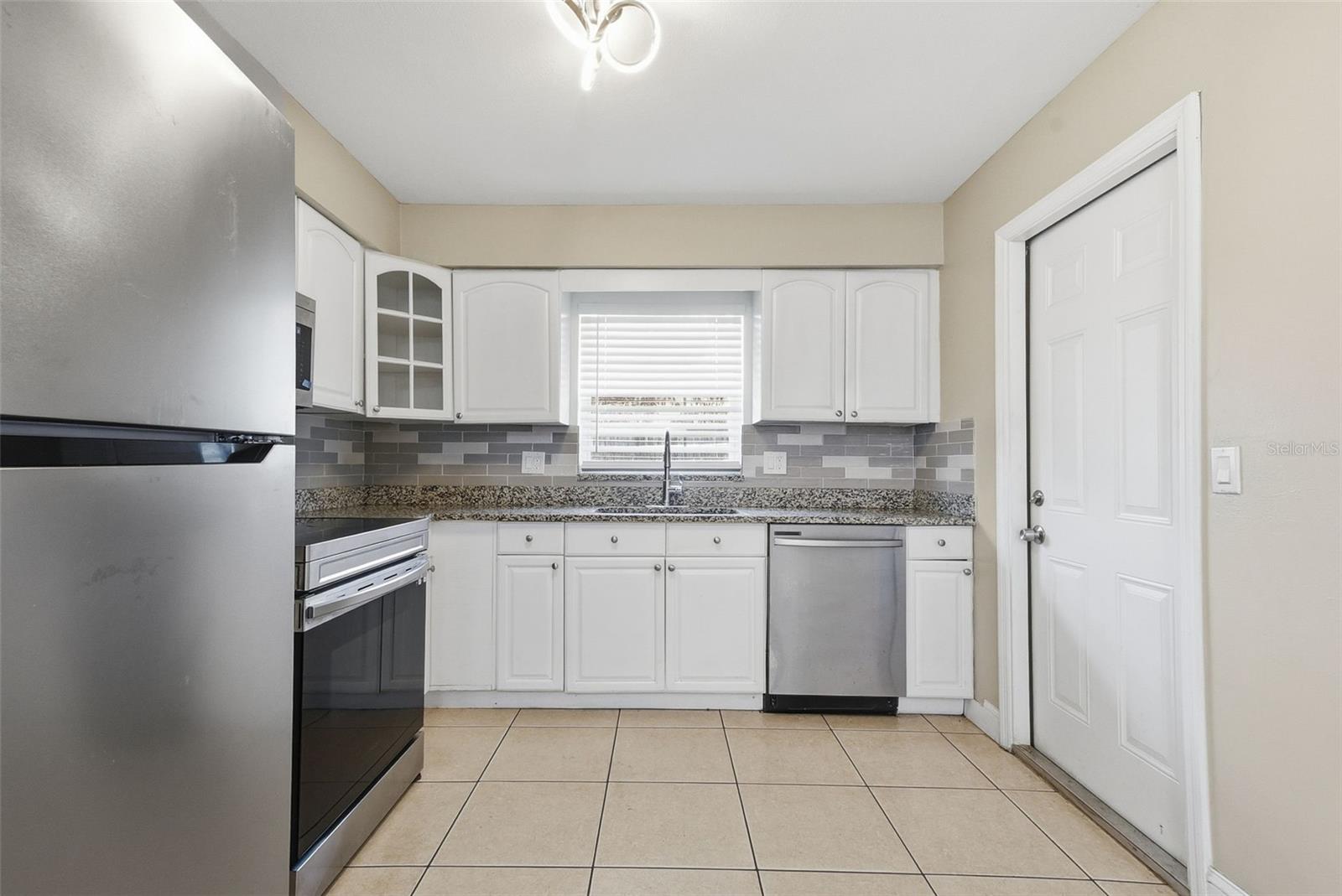 Image 11 of 31 For 2762 Myakka Drive