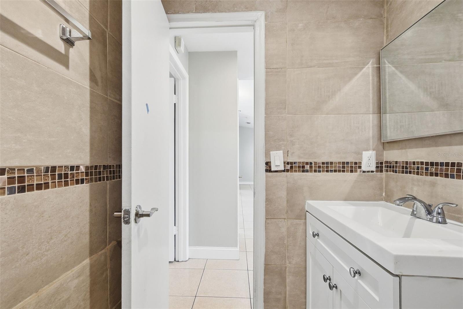 Image 22 of 31 For 2762 Myakka Drive