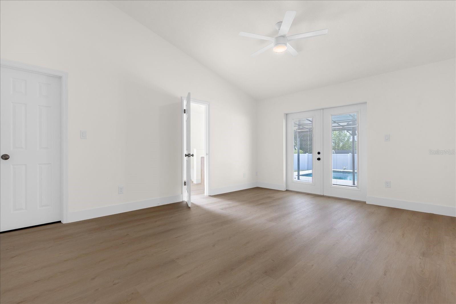 Image 11 of 27 For 14602 Pine Forest Court