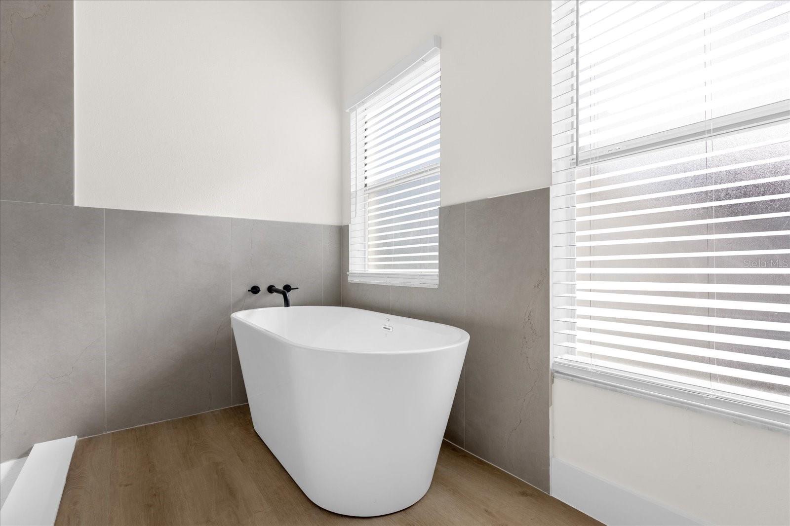 Image 15 of 27 For 14602 Pine Forest Court