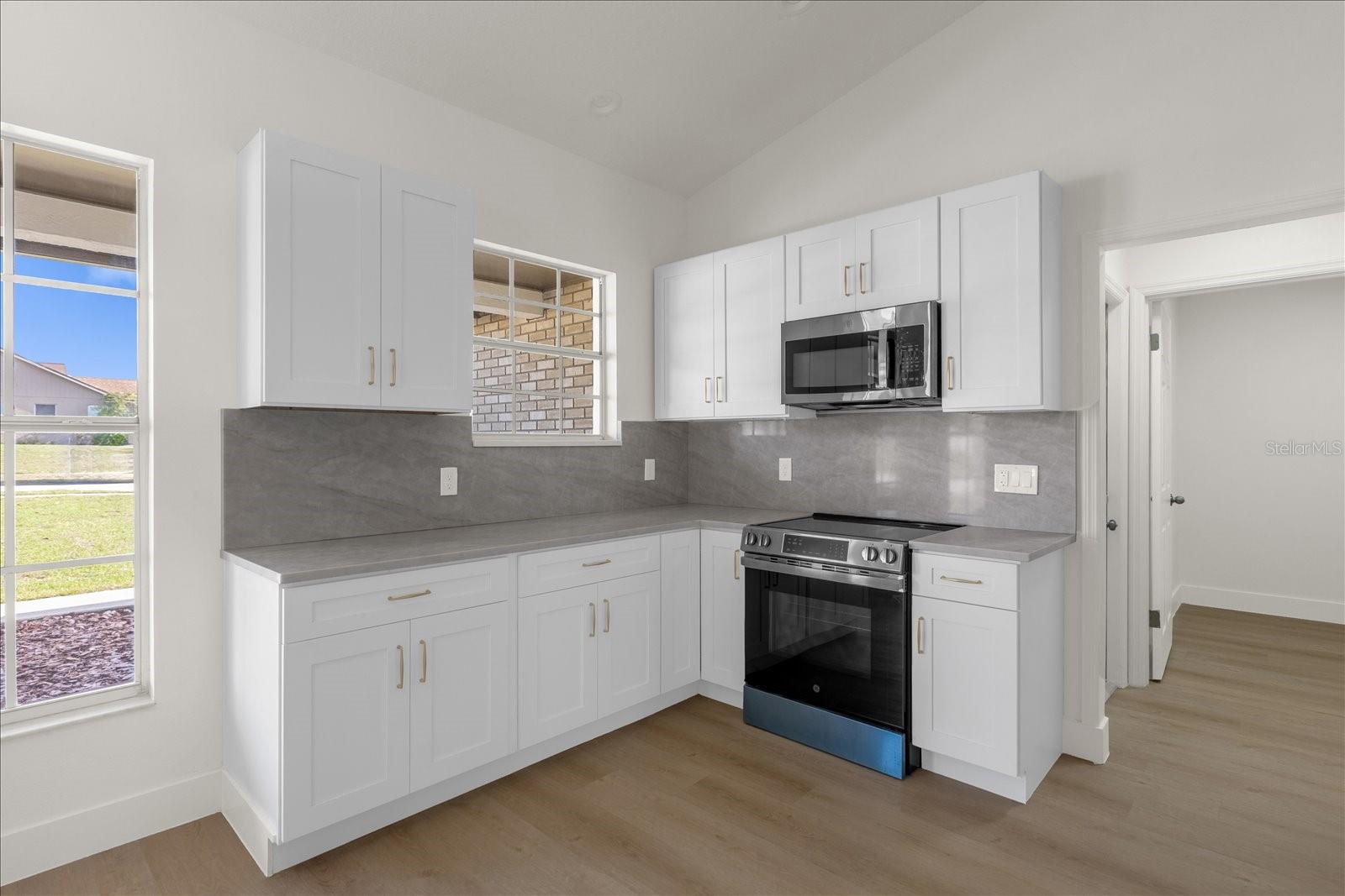 Image 6 of 27 For 14602 Pine Forest Court