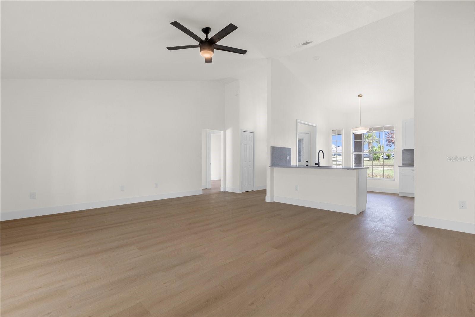 Image 8 of 27 For 14602 Pine Forest Court