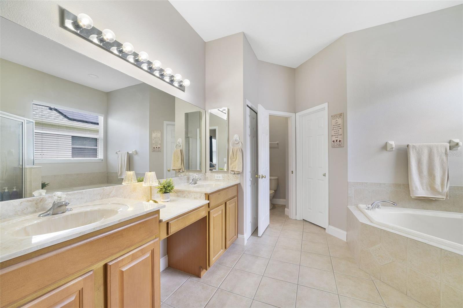 Image 12 of 33 For 6695 Lake Carlisle Boulevard