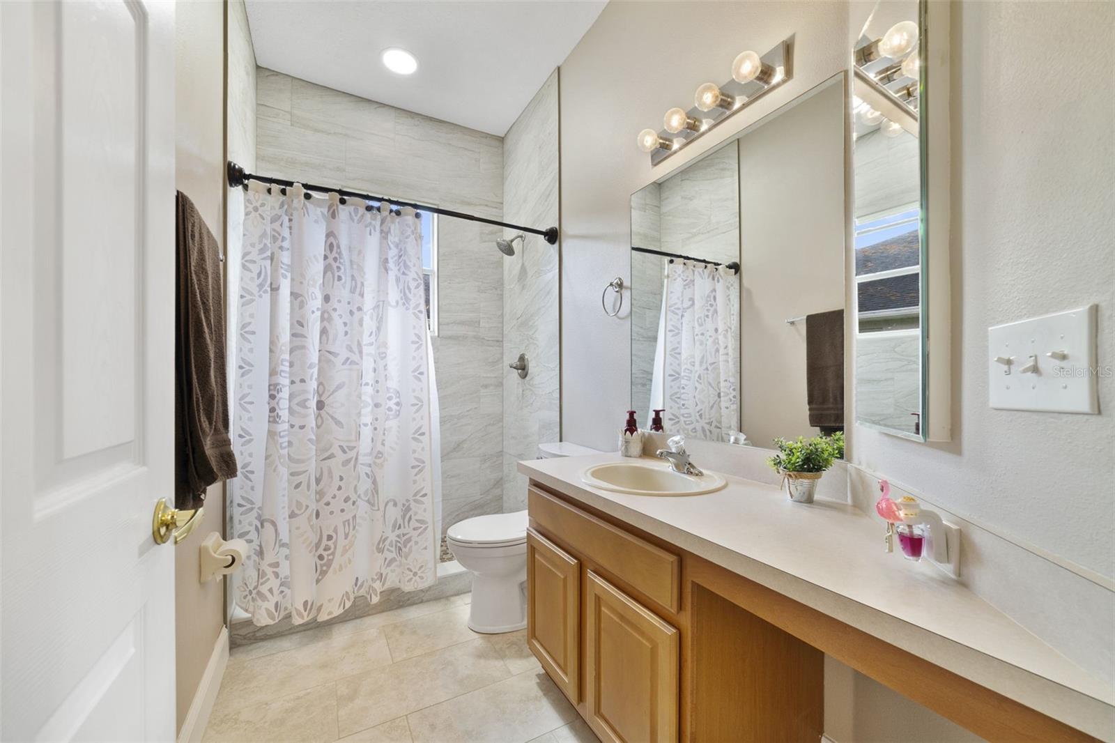 Image 15 of 33 For 6695 Lake Carlisle Boulevard