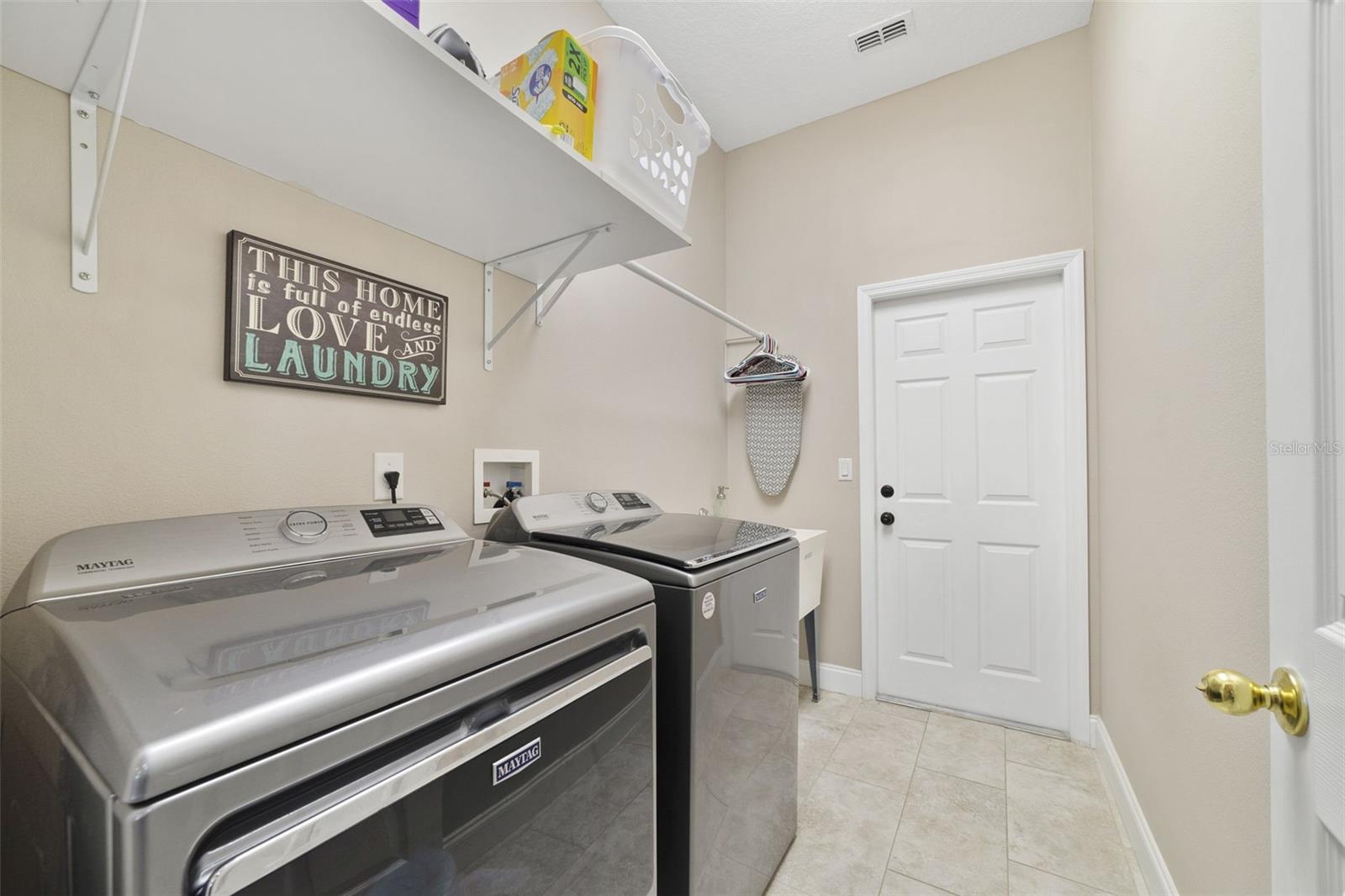 Image 20 of 33 For 6695 Lake Carlisle Boulevard