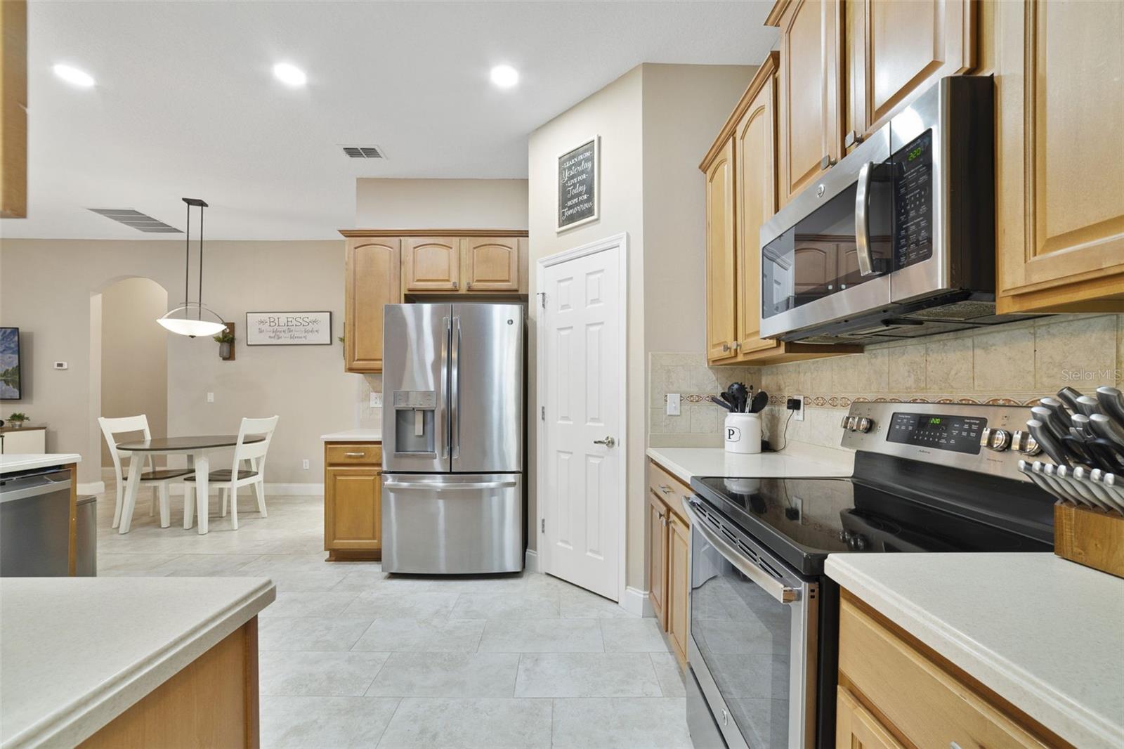 Image 6 of 33 For 6695 Lake Carlisle Boulevard