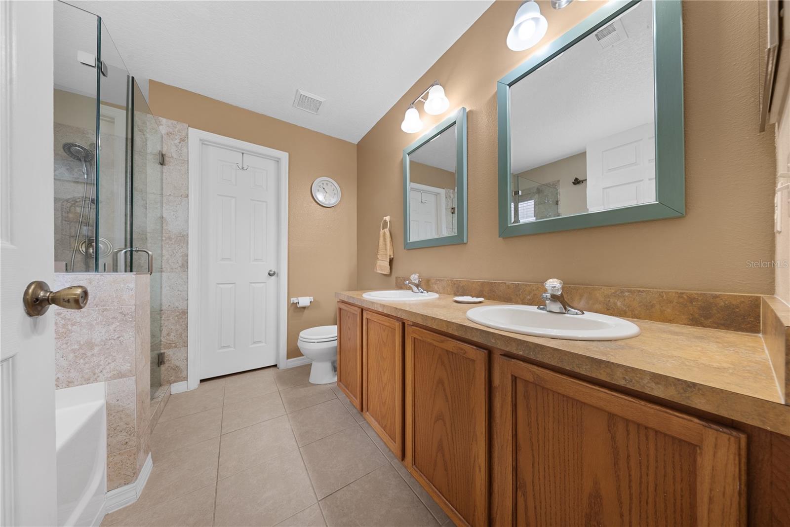 Image 36 of 64 For 15600 Kalihna Court