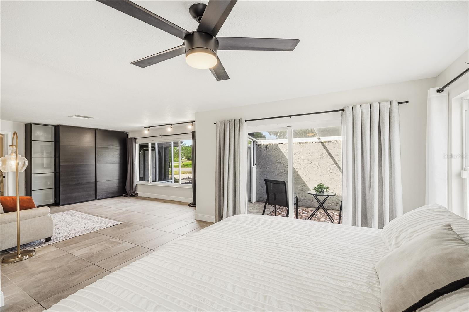 Image 15 of 41 For 419 Navarre Way