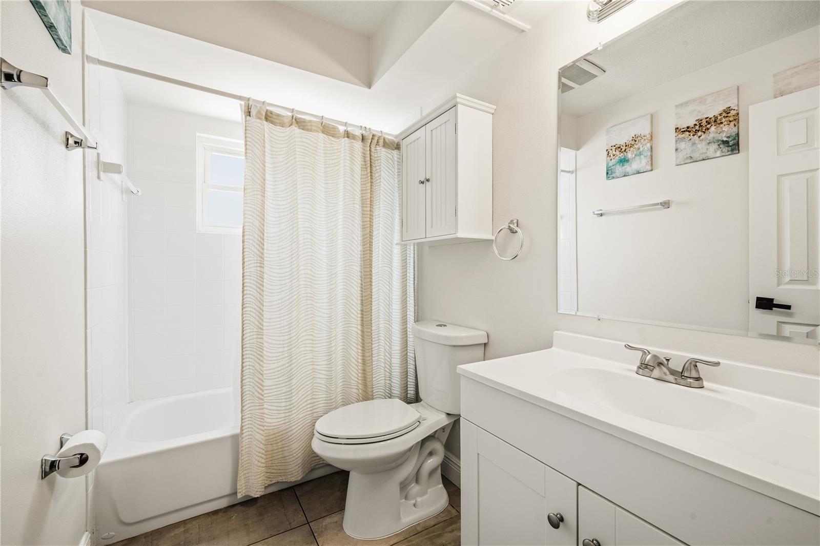 Image 25 of 41 For 419 Navarre Way