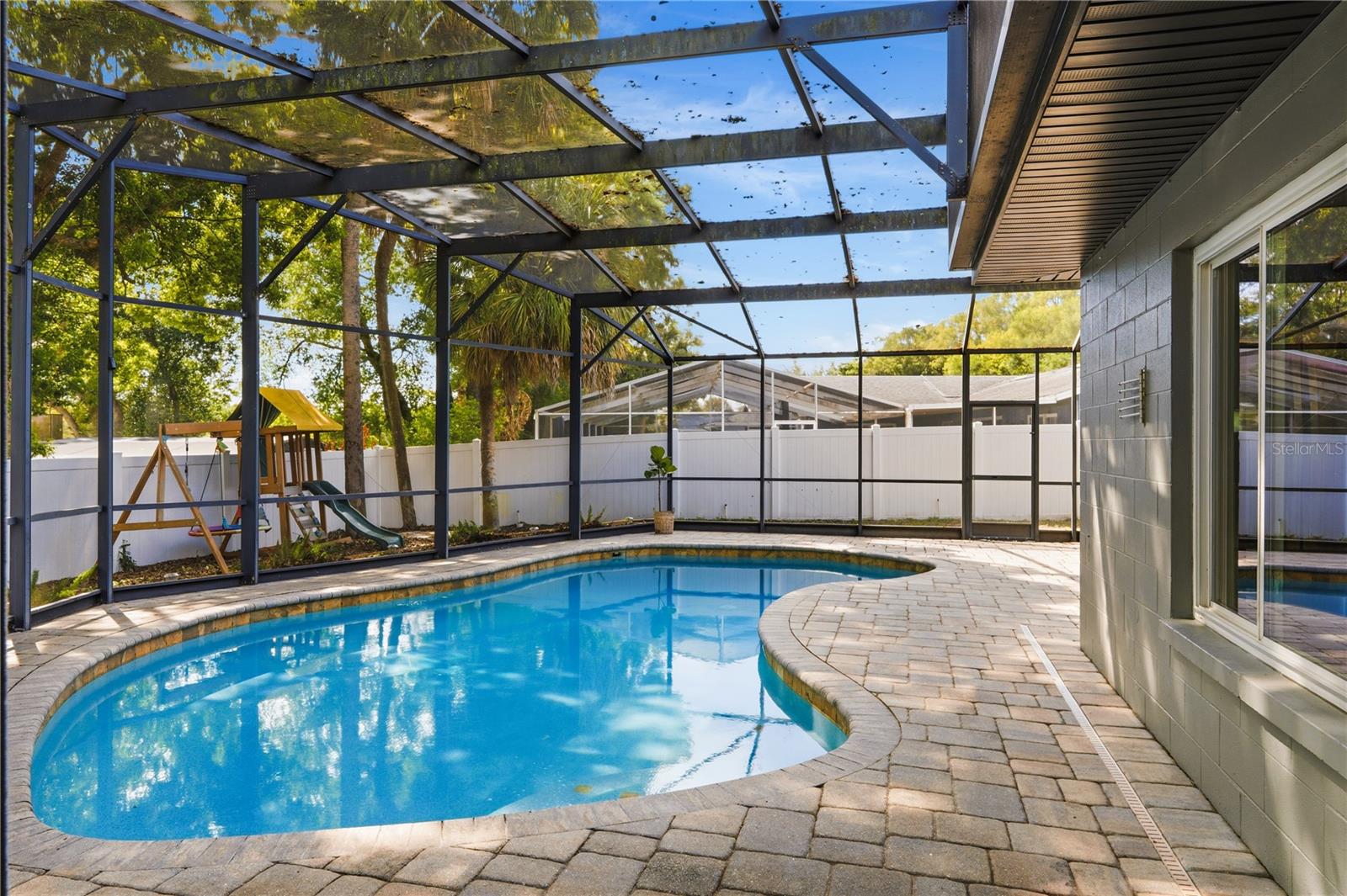 Image 28 of 41 For 419 Navarre Way