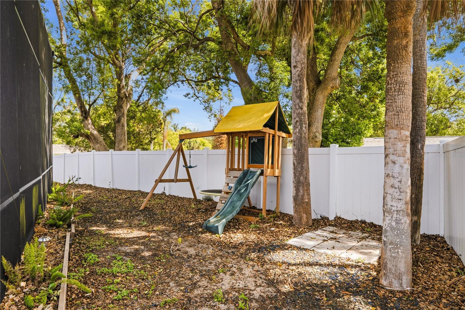 Image 30 of 41 For 419 Navarre Way