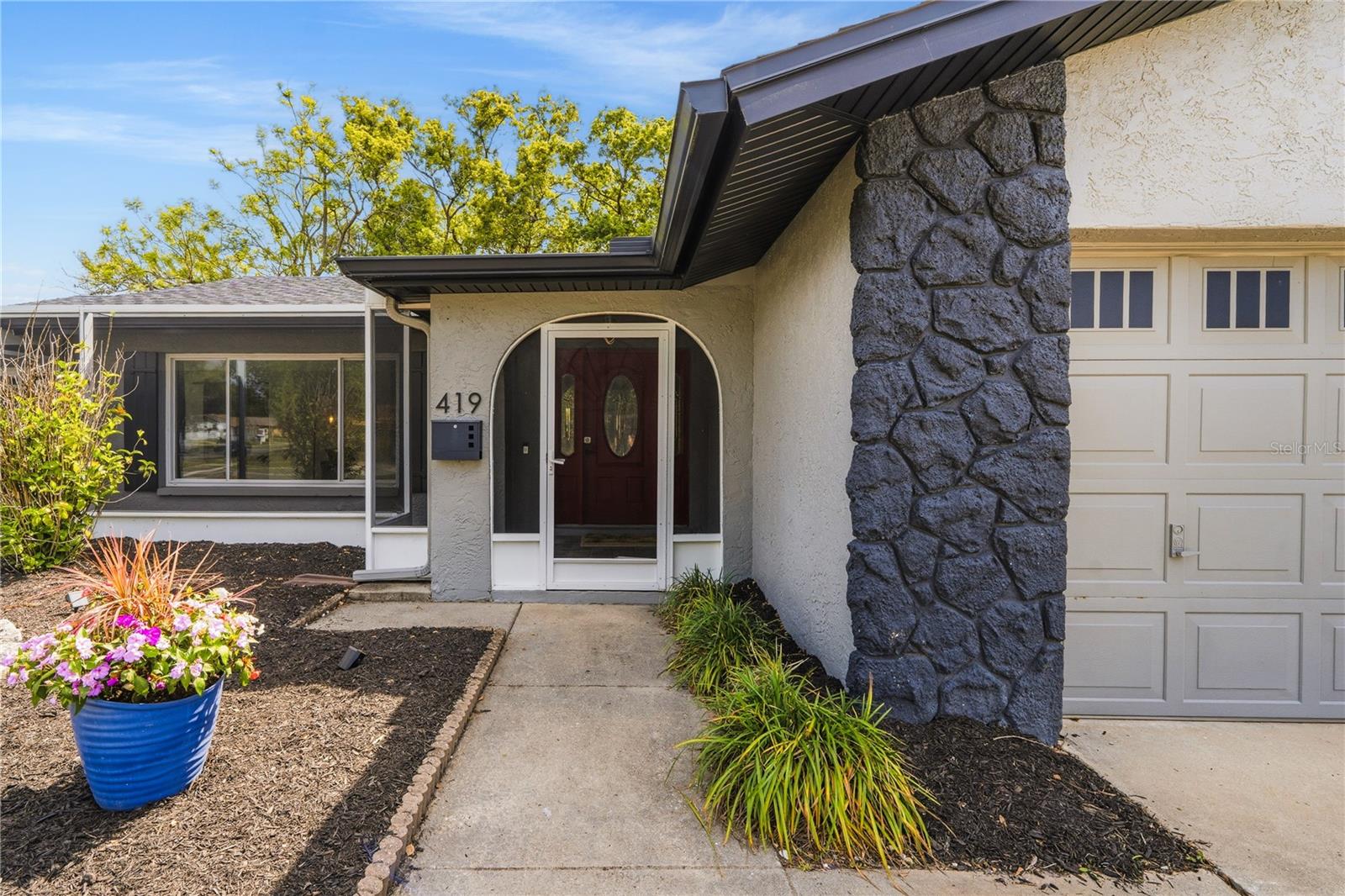 Image 35 of 41 For 419 Navarre Way