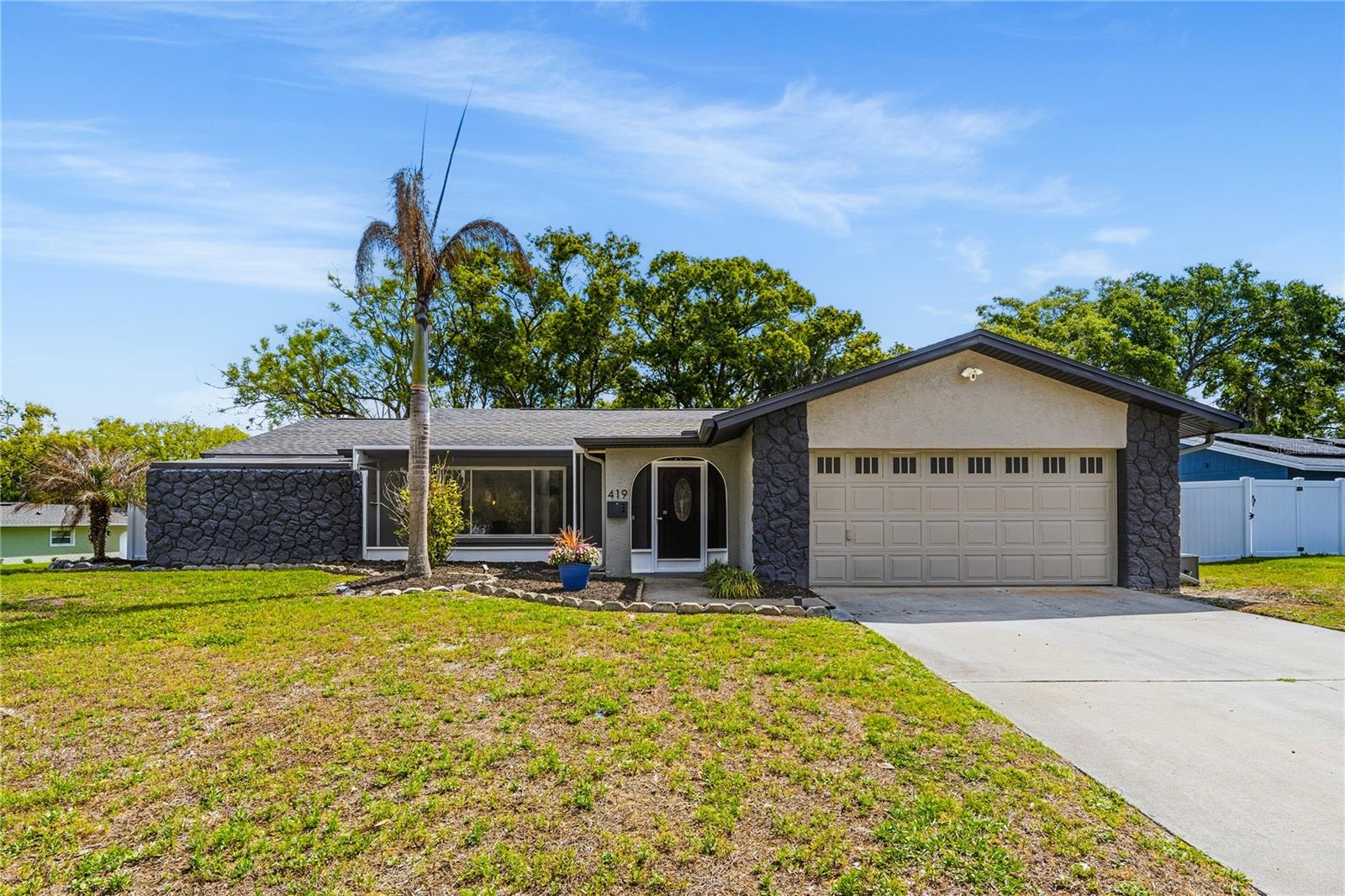 Image 38 of 41 For 419 Navarre Way