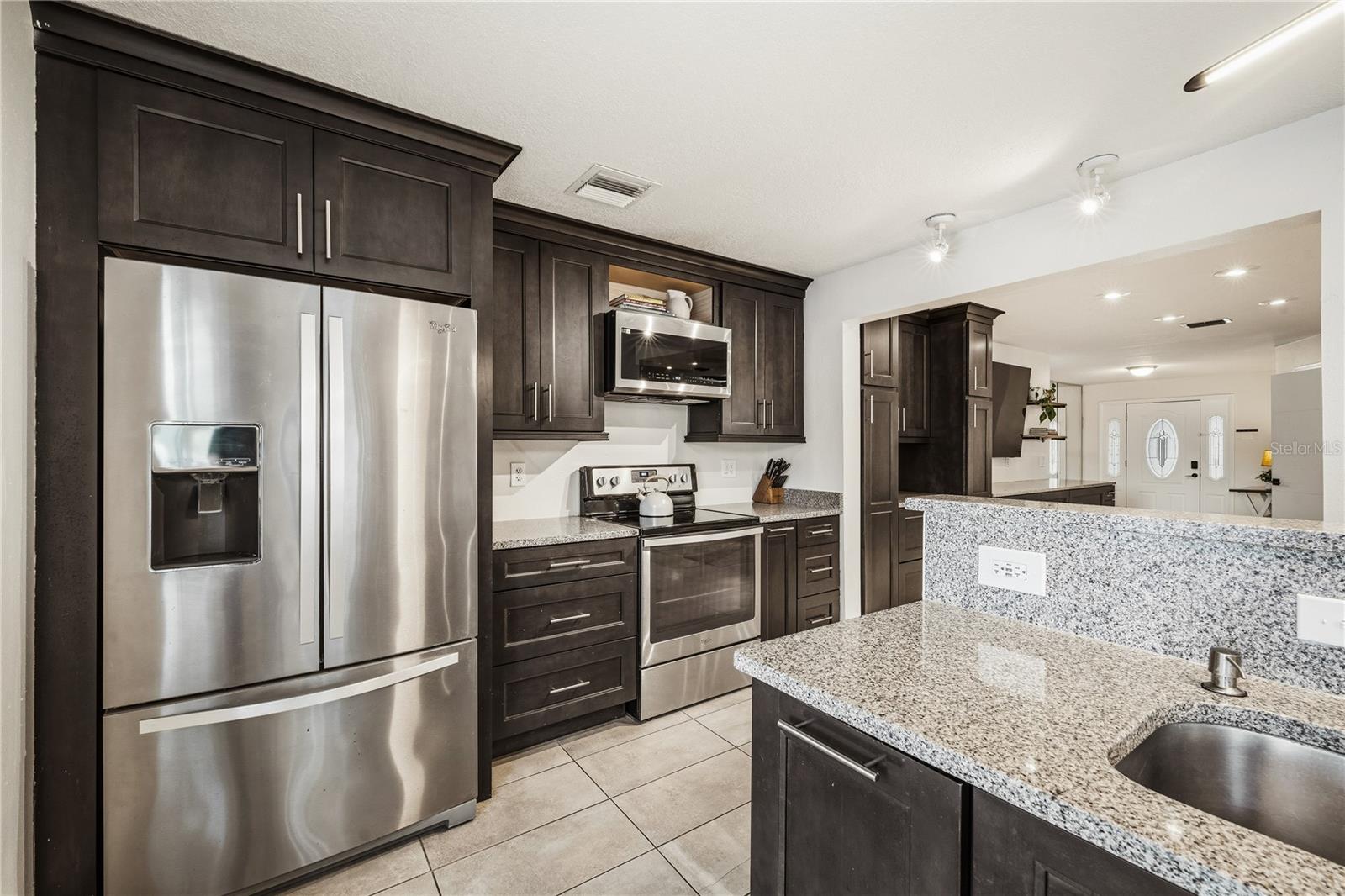 Image 6 of 41 For 419 Navarre Way