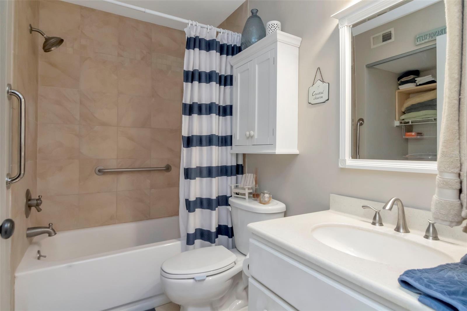 Image 16 of 23 For 115 112th Avenue Ne 803