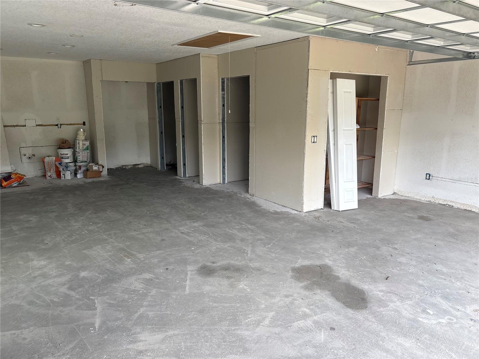 Image 27 of 47 For 8595 Millinockett Lane