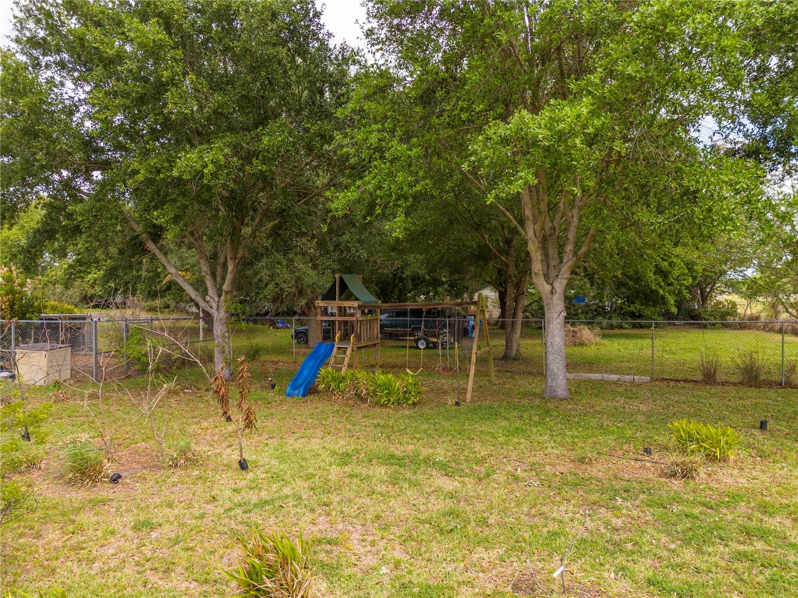 Image 31 of 47 For 8595 Millinockett Lane