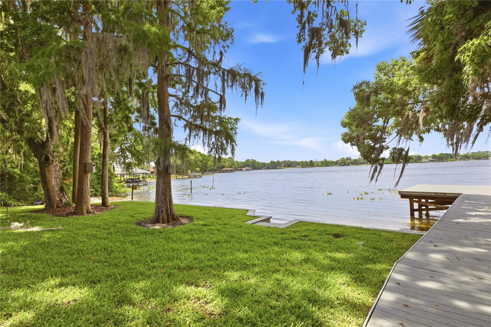 Image 10 of 73 For 4910 Lake Drive