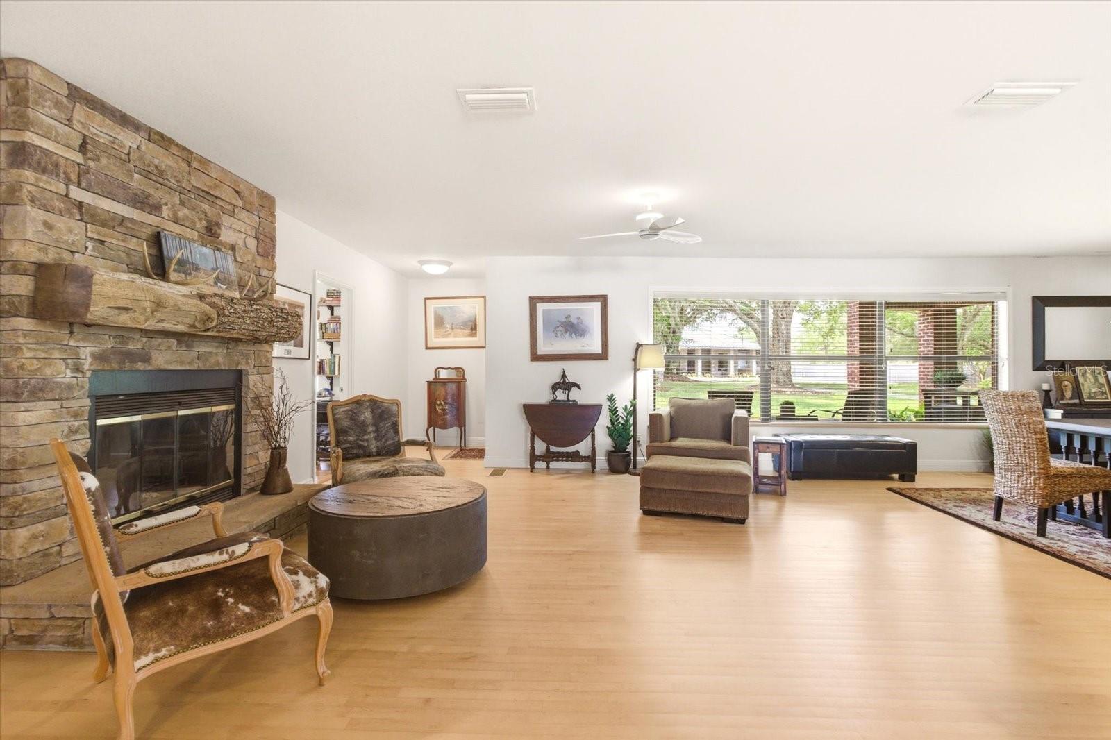 Image 19 of 73 For 4910 Lake Drive