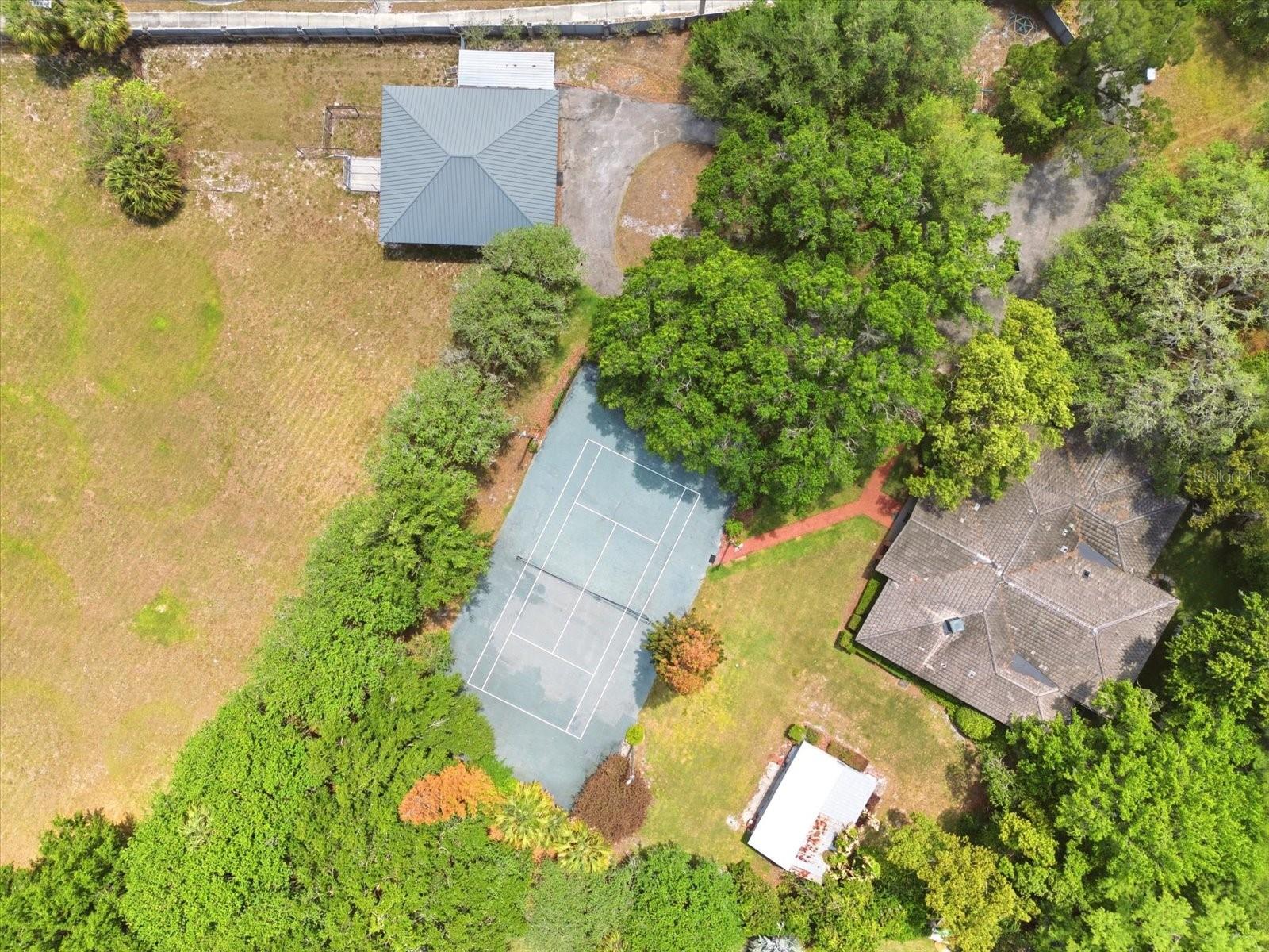 Image 41 of 73 For 4910 Lake Drive