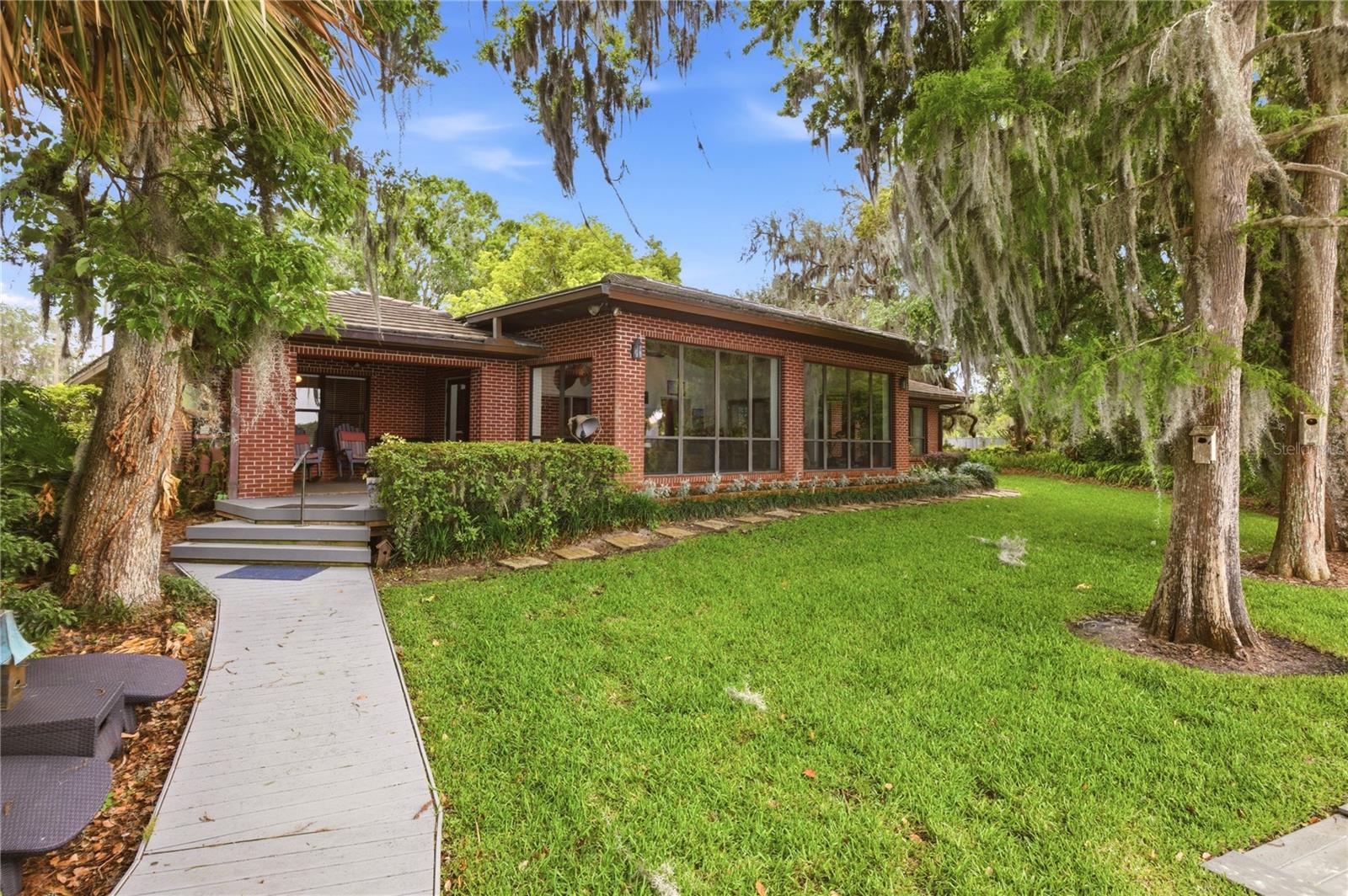 Image 8 of 73 For 4910 Lake Drive