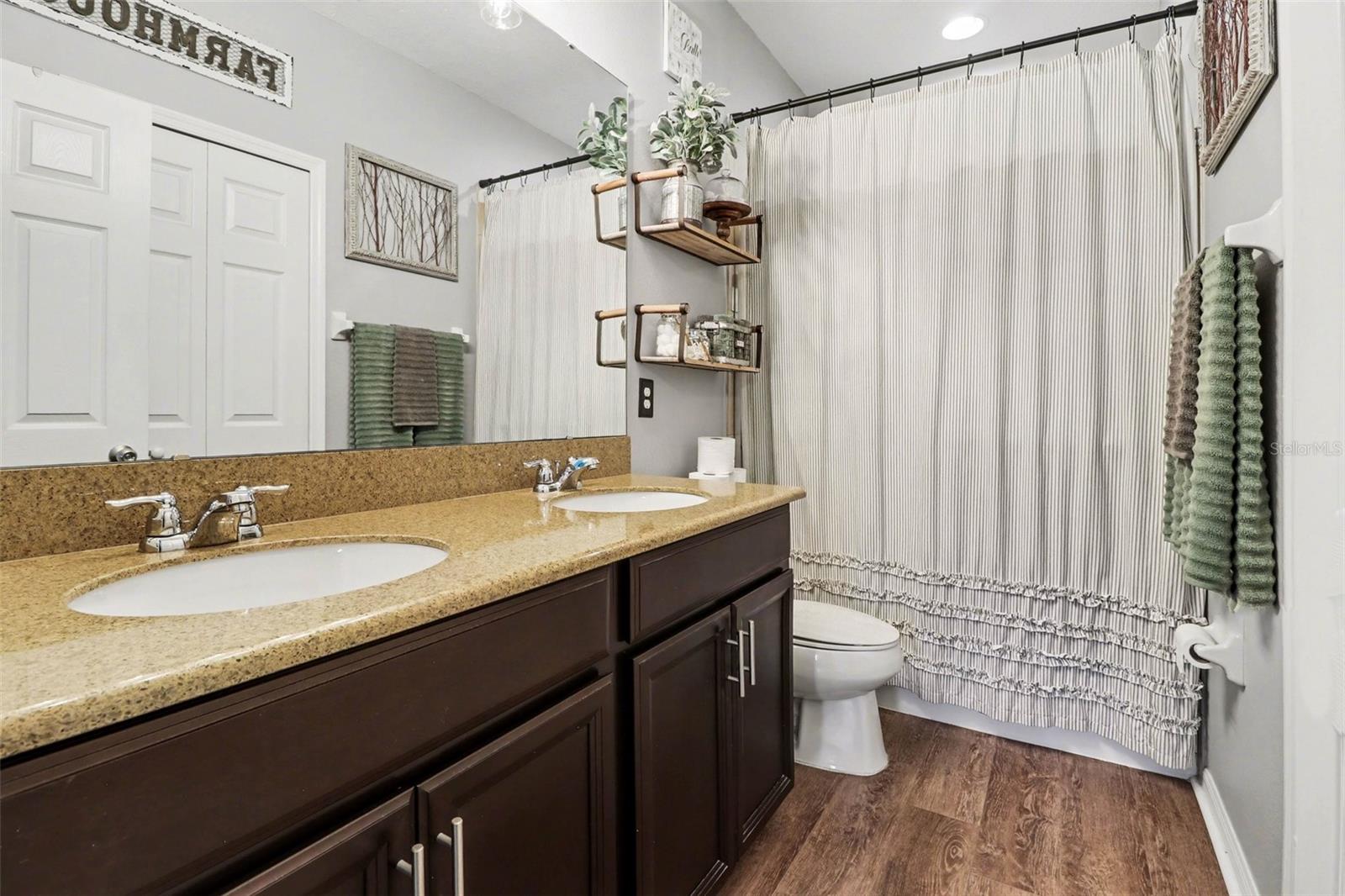 Image 16 of 27 For 1560 Purple Plum Lane