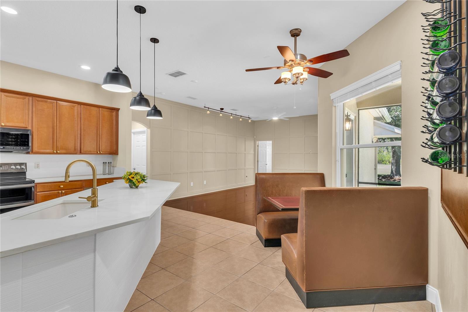 Image 16 of 52 For 9806 Mountain Lake Drive