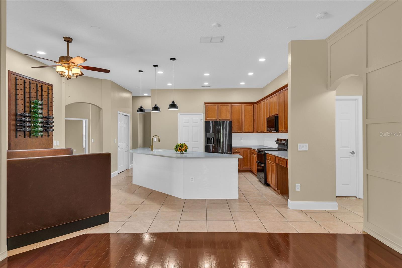 Image 17 of 52 For 9806 Mountain Lake Drive