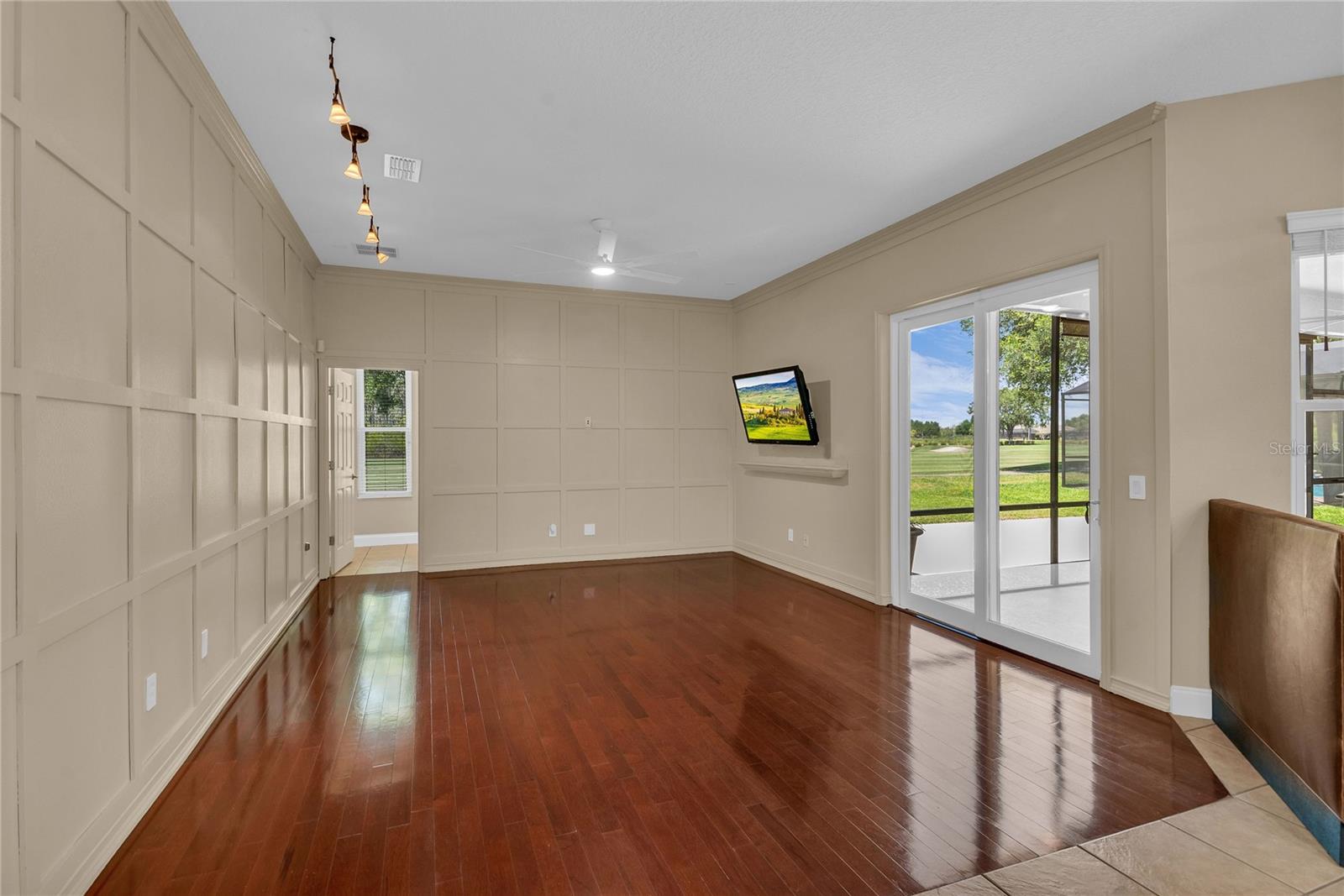 Image 20 of 52 For 9806 Mountain Lake Drive