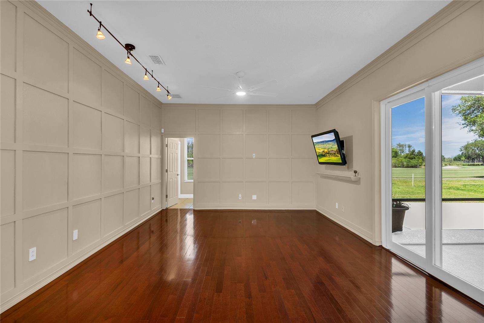 Image 21 of 52 For 9806 Mountain Lake Drive