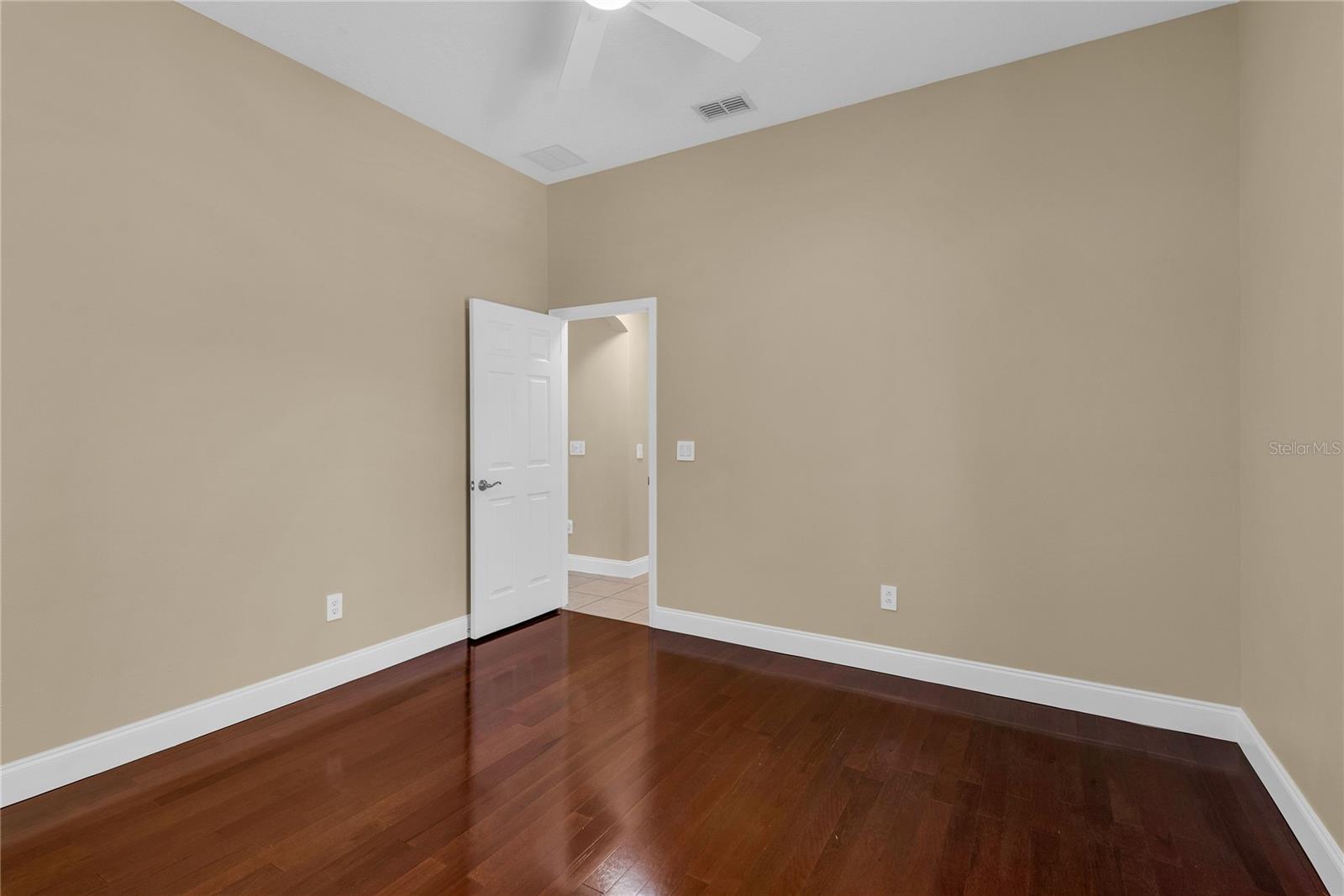 Image 38 of 52 For 9806 Mountain Lake Drive