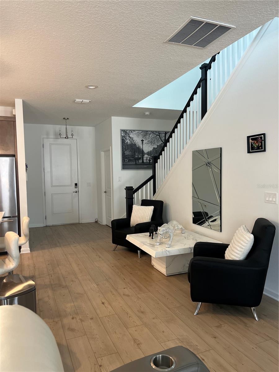 Image 2 of 32 For 1741 Crowncrest Drive