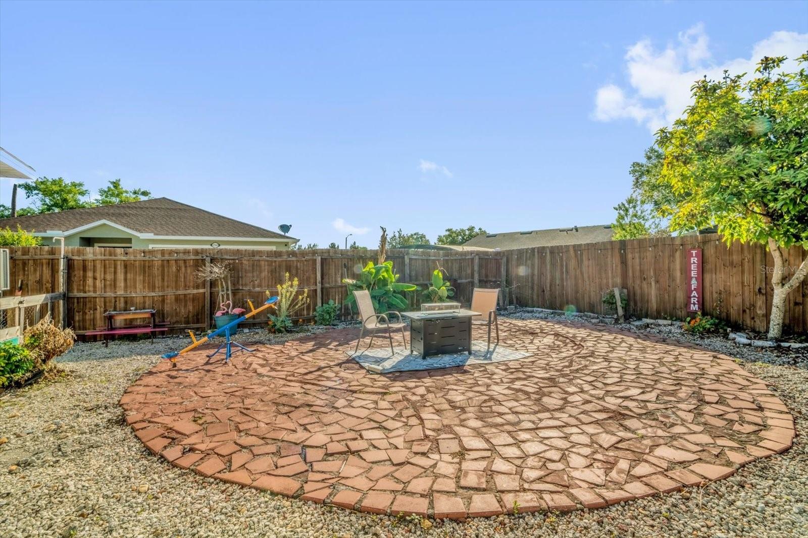 Image 23 of 31 For 2547 Abacus Court