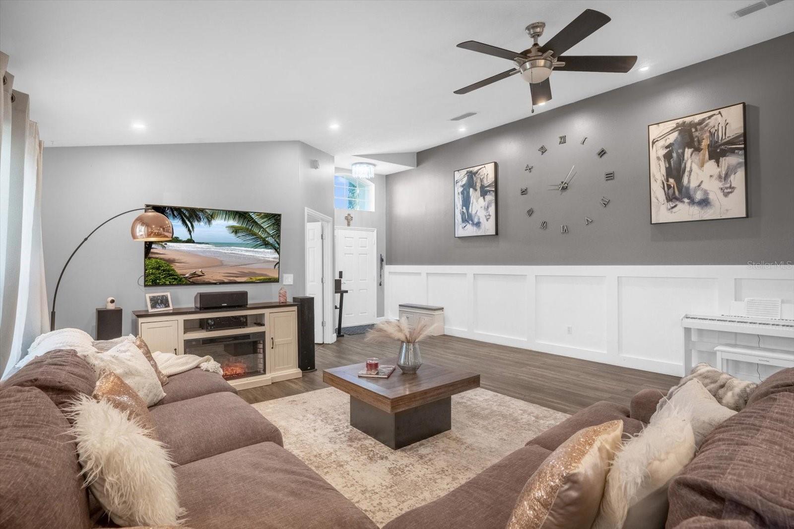 Image 5 of 31 For 2547 Abacus Court