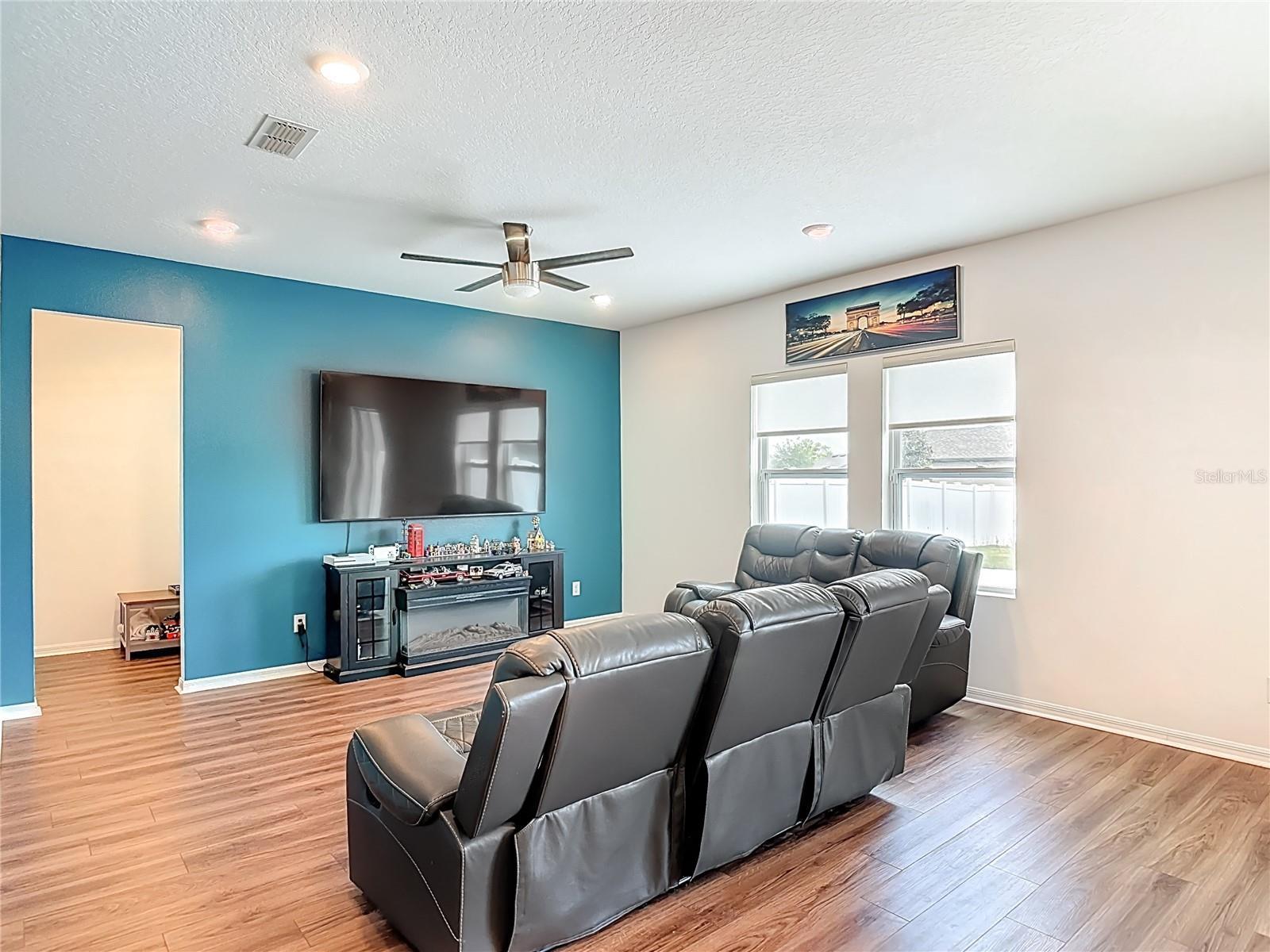 Image 16 of 43 For 1629 Hill Park Drive