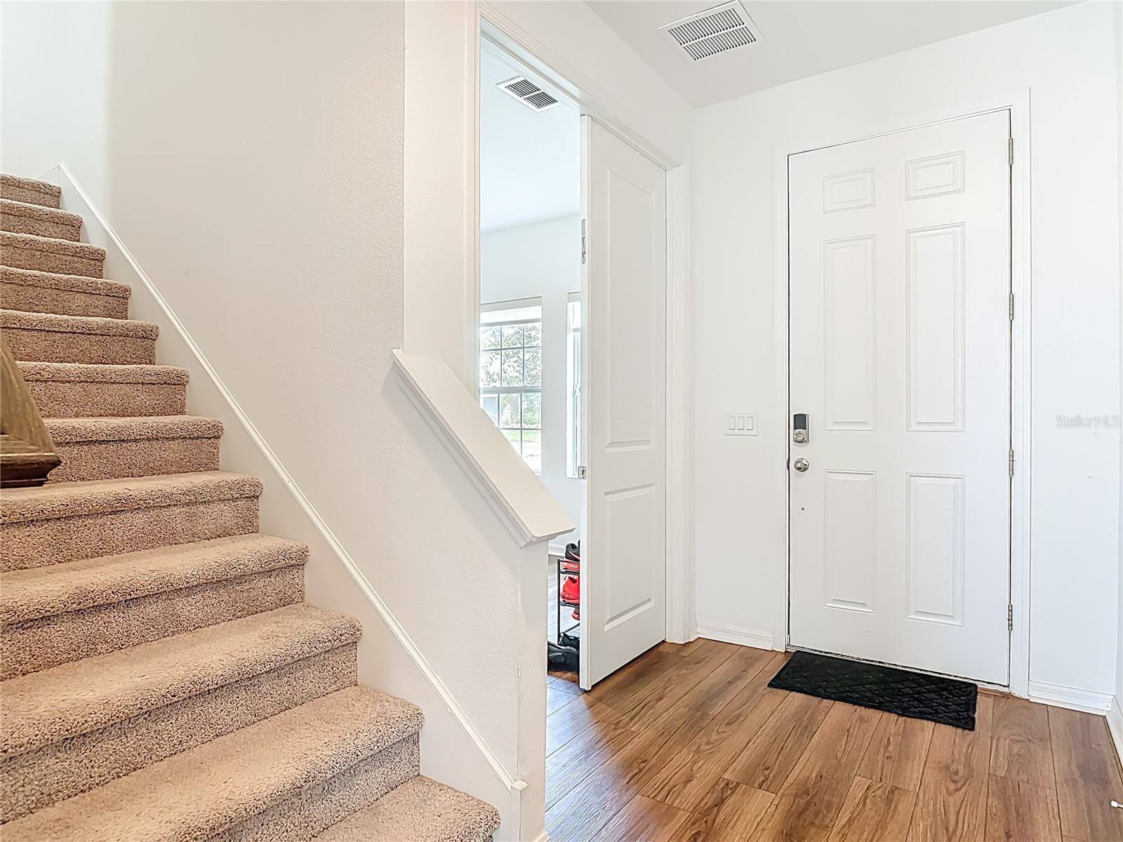 Image 3 of 43 For 1629 Hill Park Drive