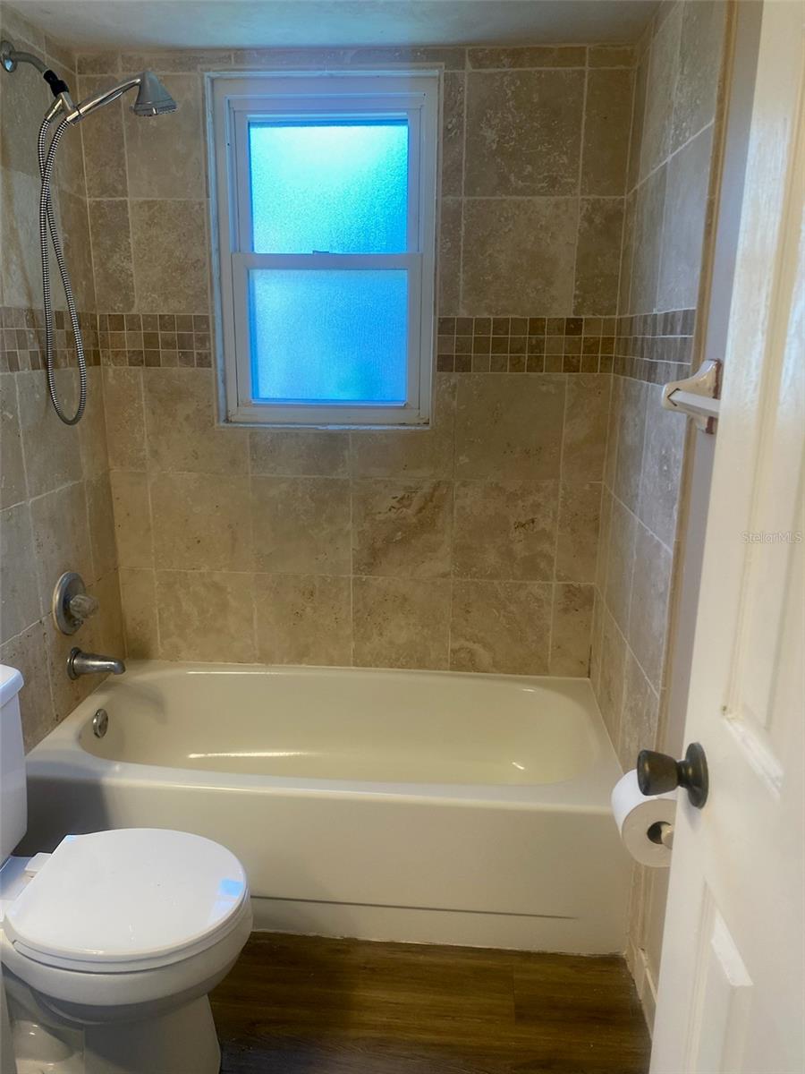 Image 11 of 15 For 922 Beau Court