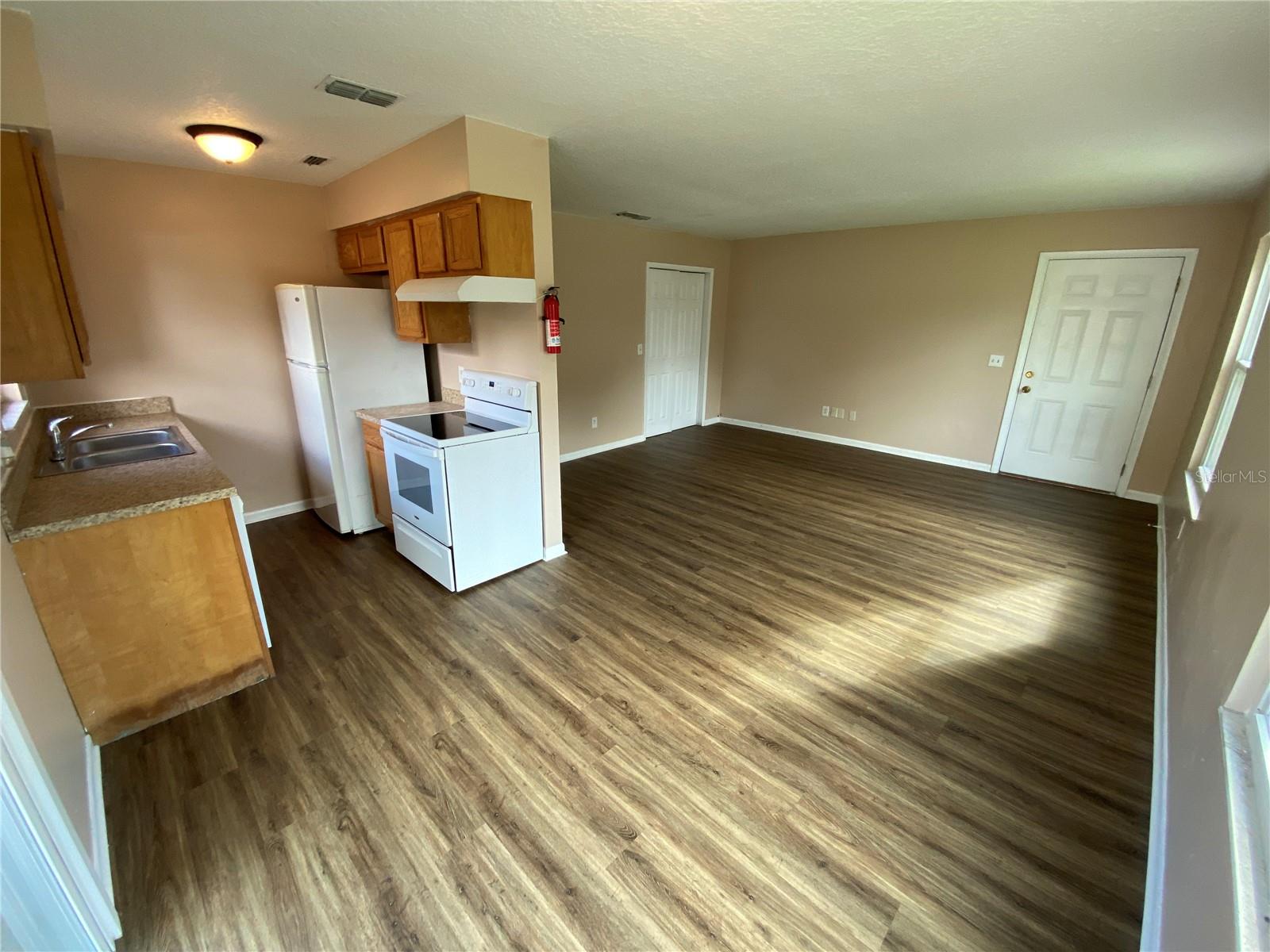 Image 13 of 15 For 922 Beau Court