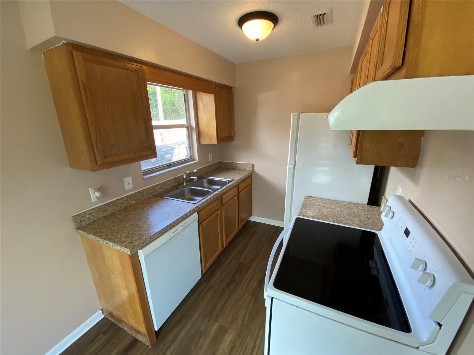 Image 9 of 15 For 922 Beau Court