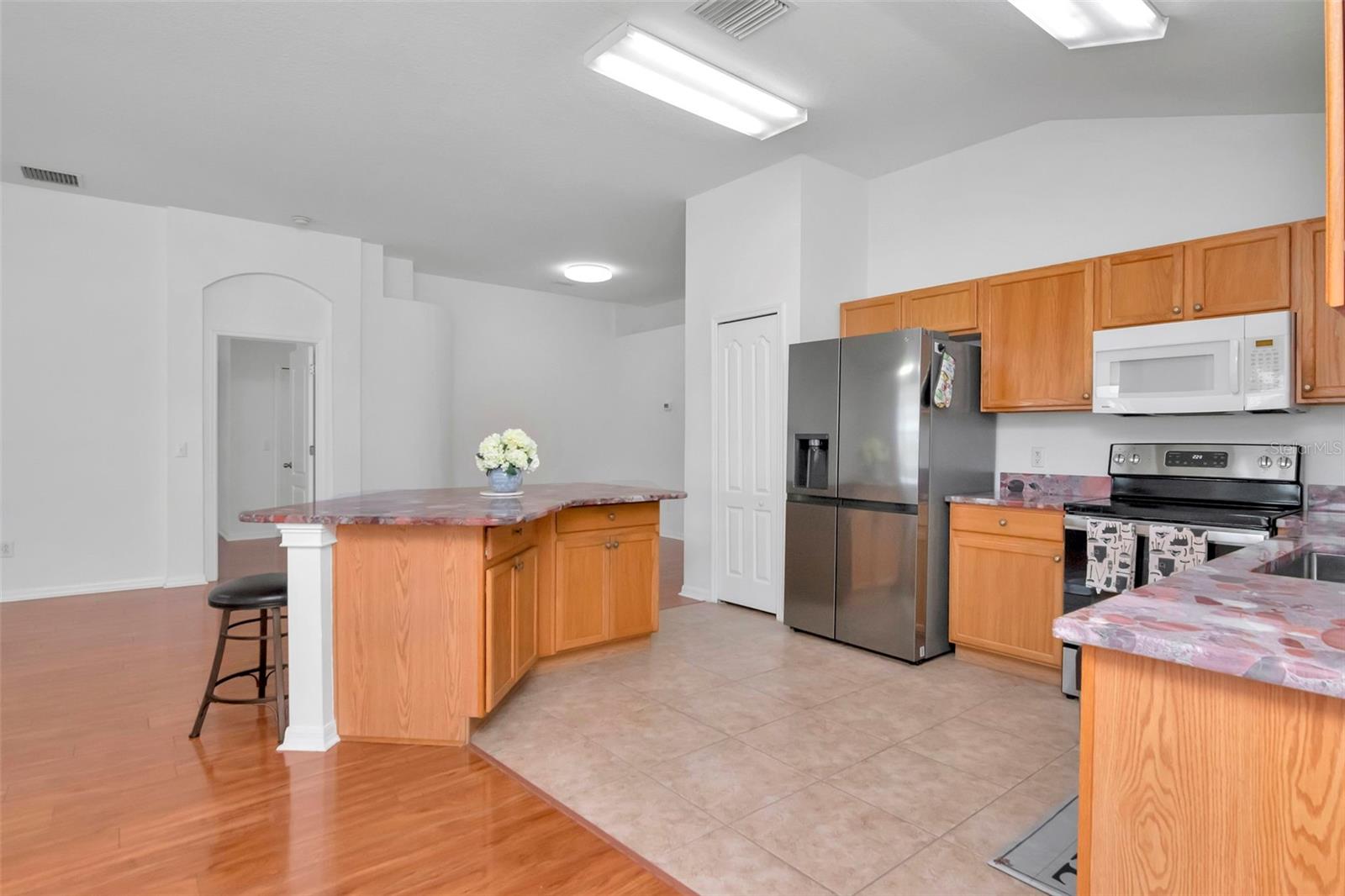 Image 10 of 80 For 8408 Canterbury Lake Boulevard