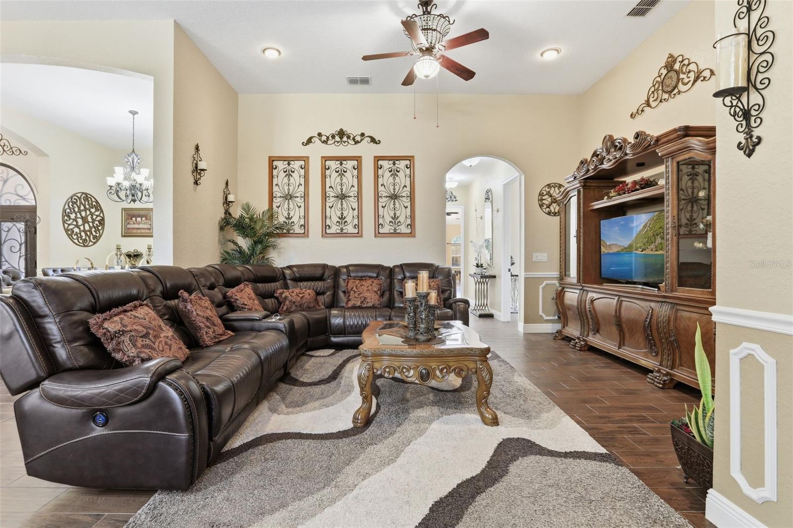 Image 25 of 87 For 13429 Montevista Road