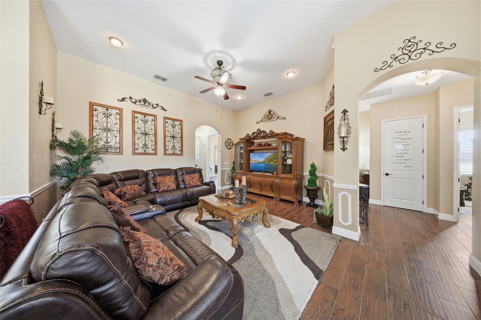 Image 26 of 87 For 13429 Montevista Road