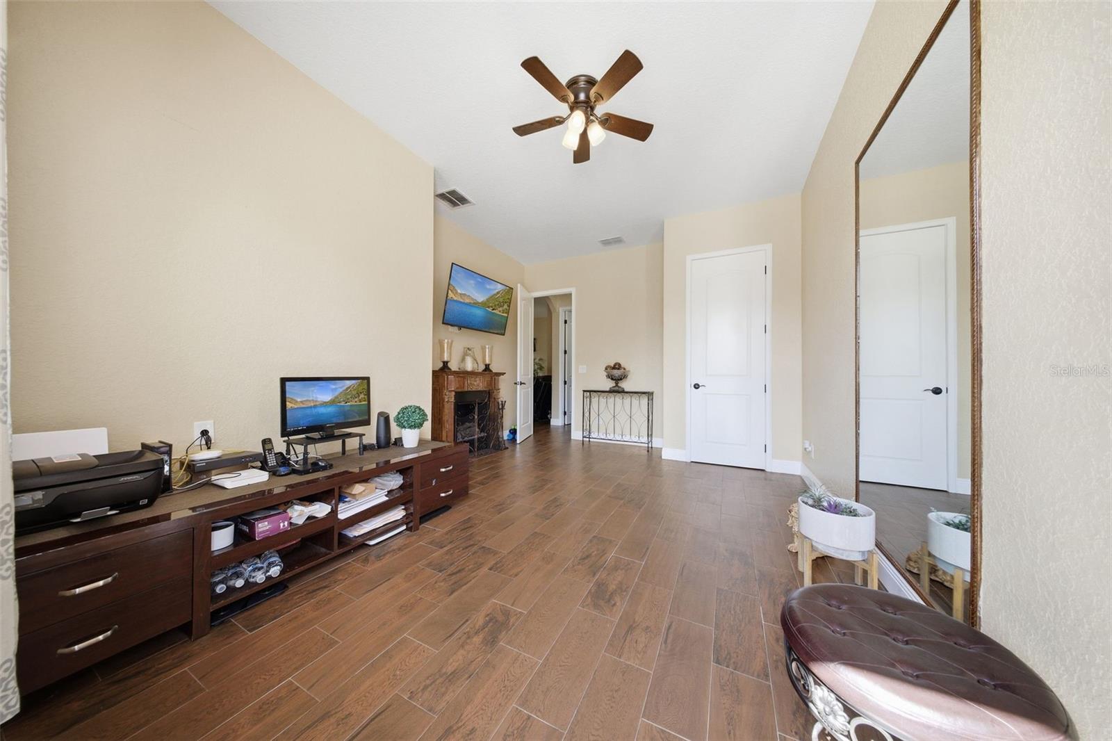 Image 42 of 87 For 13429 Montevista Road