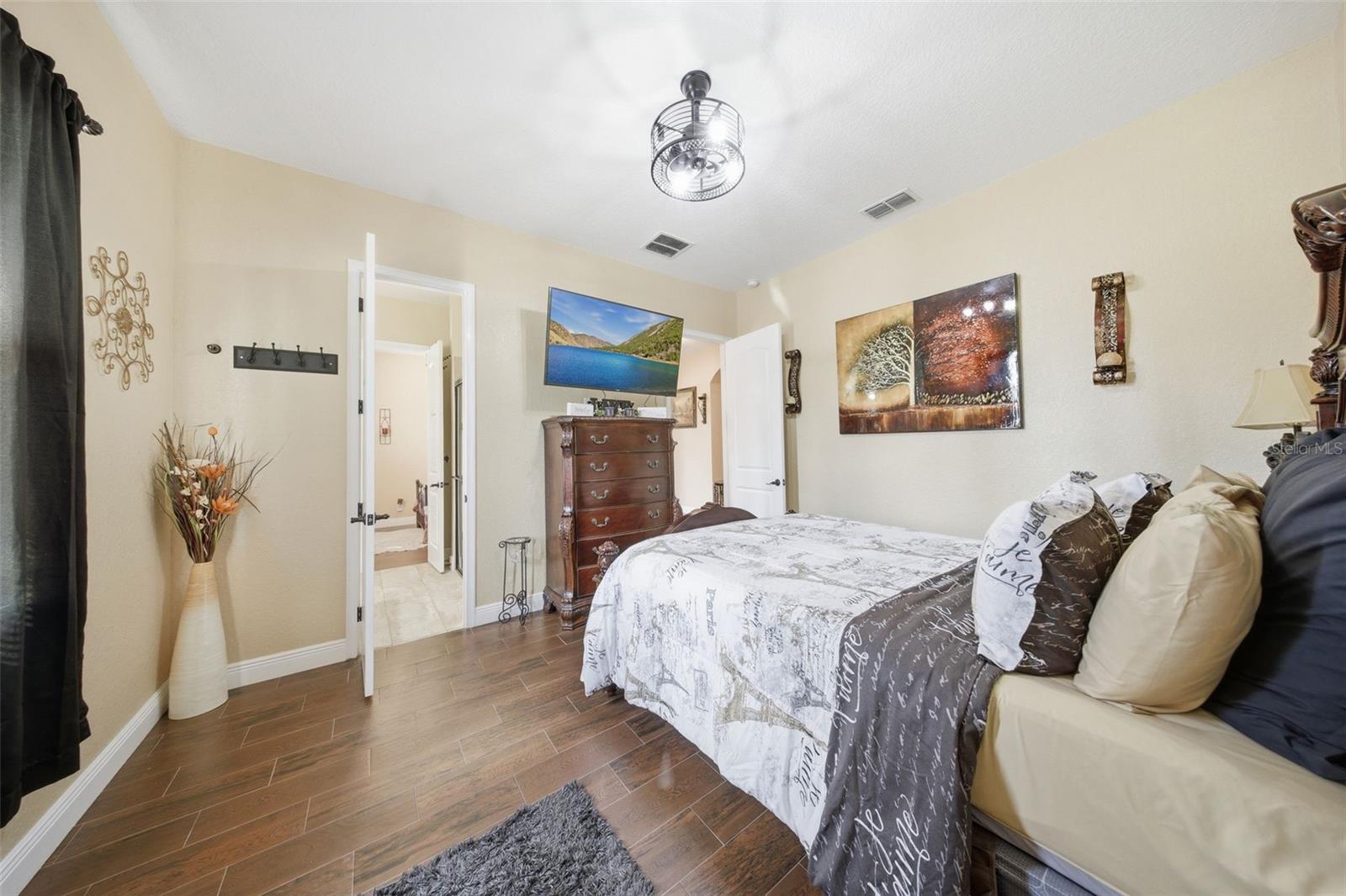 Image 49 of 87 For 13429 Montevista Road