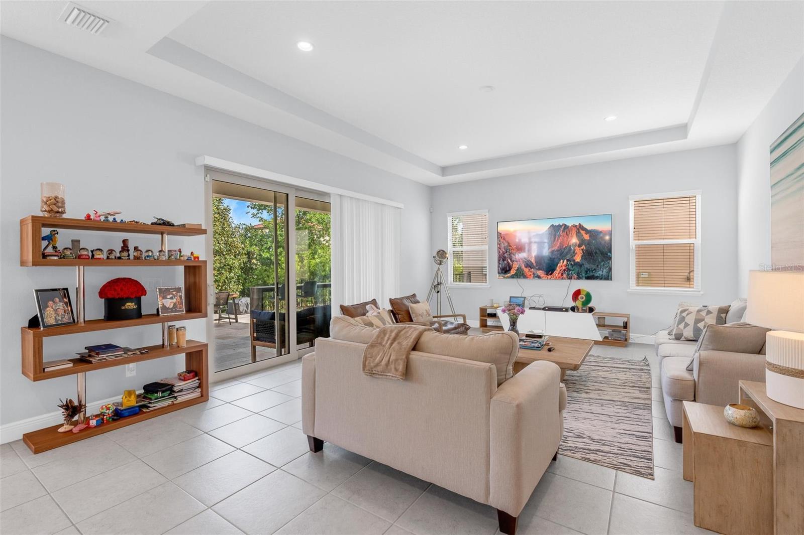 Image 10 of 63 For 15161 Canoe Place