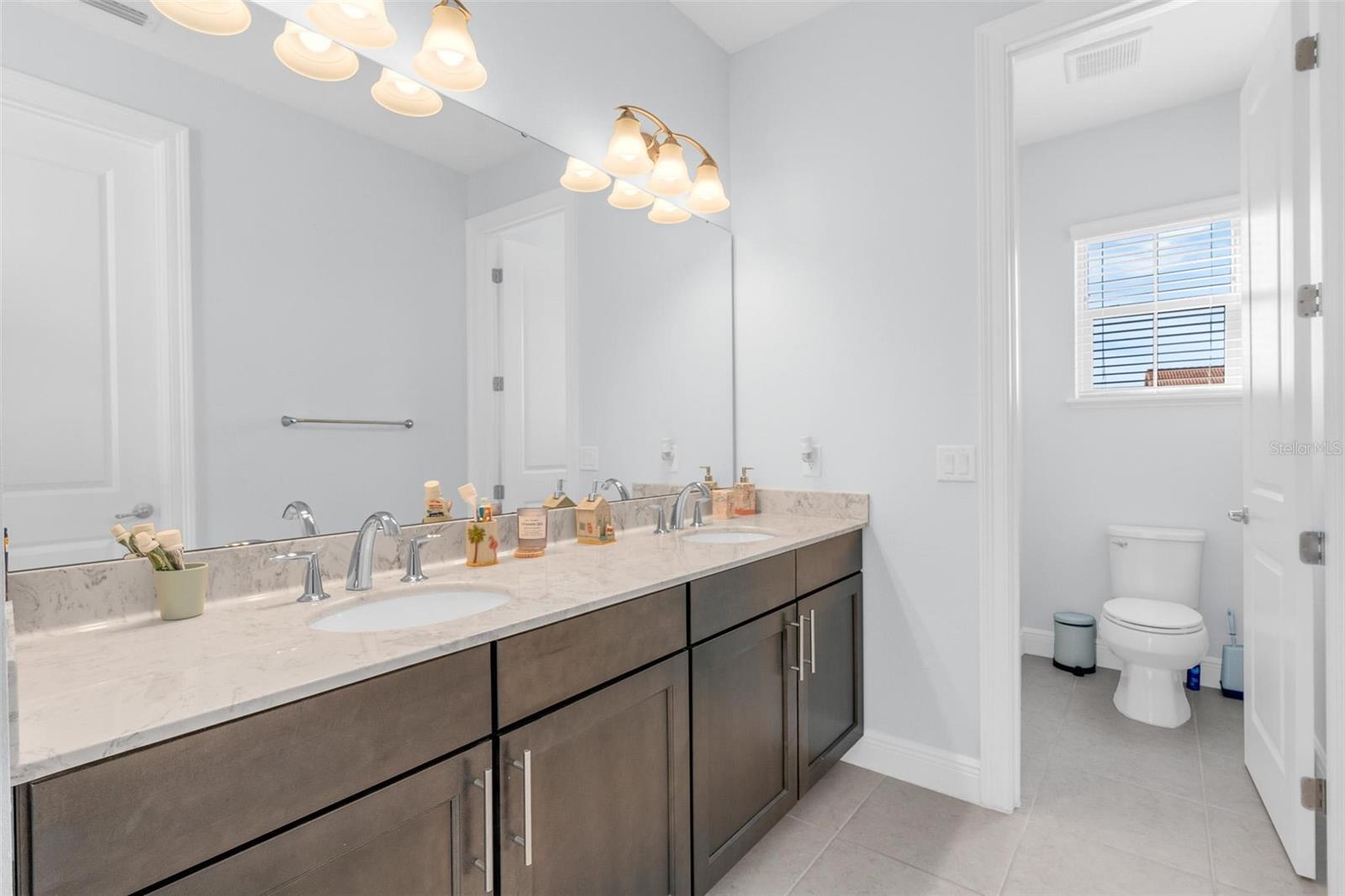 Image 30 of 63 For 15161 Canoe Place