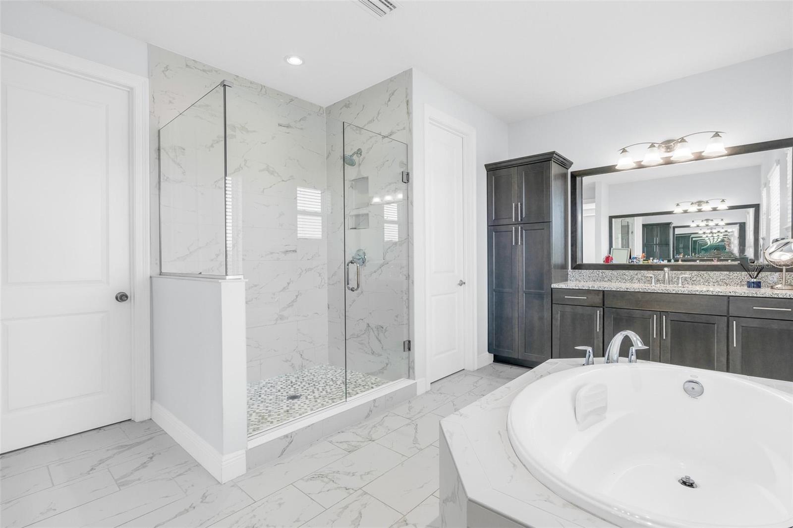 Image 31 of 63 For 15161 Canoe Place