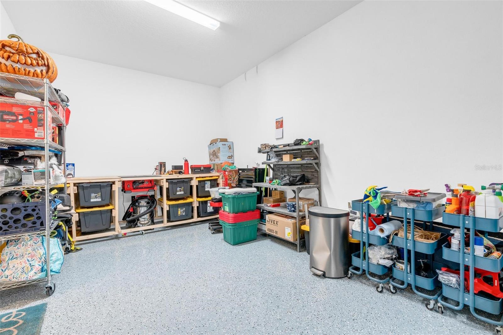 Image 38 of 63 For 15161 Canoe Place